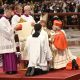 Durante la ceremonia religiosa, donde Adalberto Martínez fue designado cardenal. Foto: Presidencia