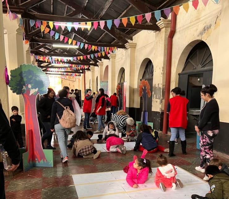 Cierre de Pinta Sud ASU, con un festival para niños en la Estación del Ferrocarril. Cortesía