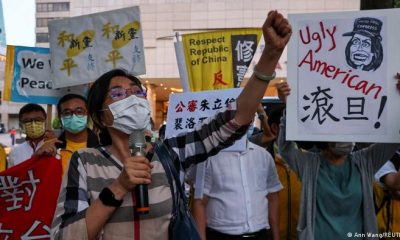 Protestas frente a una representación diplomática en Pekín contra Estados Unidos. Foto: DW