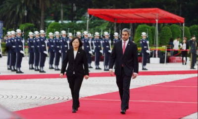 El presidente Mario Abdo con su homóloga Tsai Ing-wen durante su visita oficial a Taiwán. Foto Presidencia