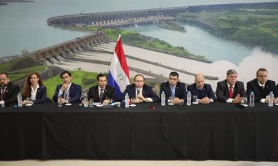 Miembros del Directorio Ejecutivo y del Consejo de Administración de Itaipú Binacional. Foto: Gentileza.