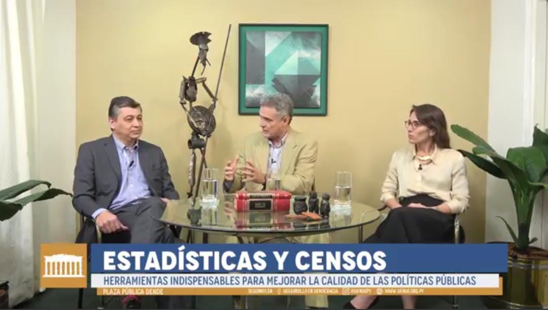 Gentileza. Iván Ojeda, Yan Esperanza y Dominica Zavala