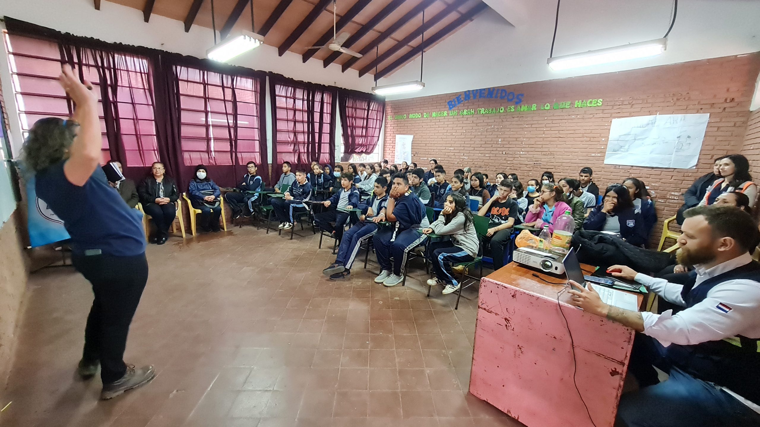 Alumnos recibieron charlas sobre seguridad vial y ecología. Foto: MOPC.