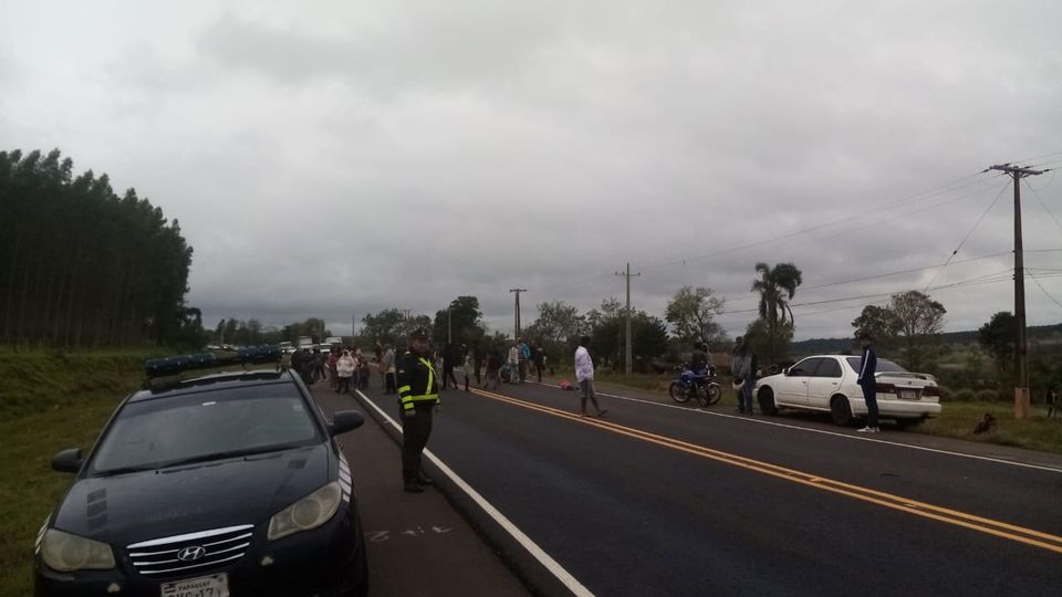 Manifestación en la ruta PY13. Foto: Patrulla Caminera