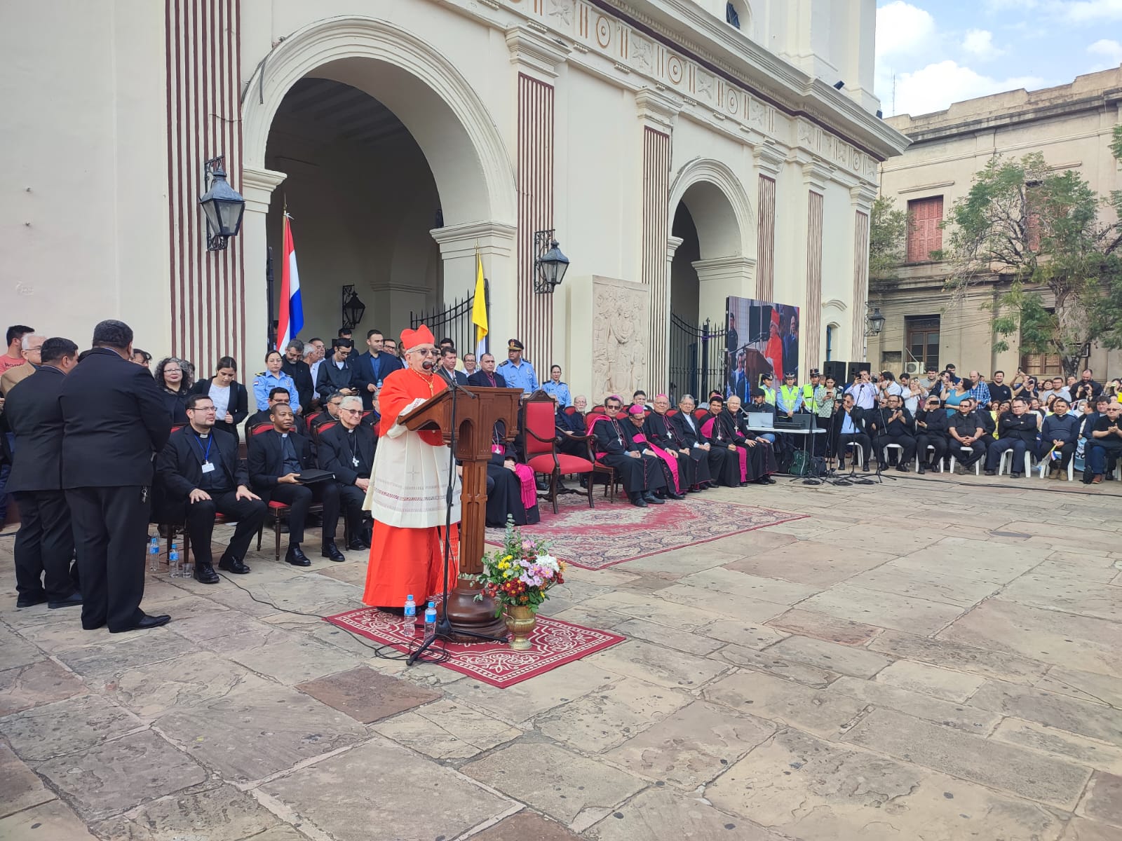 Adalberto Martínez en la Catedral Metropolitana. Foto: Radio Cáritas.