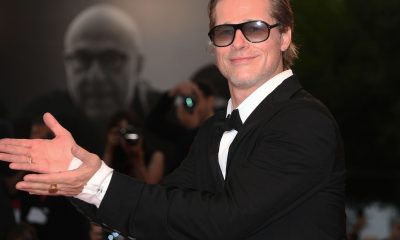 Brad Pitt en la alfombra roja de la 'premiere' de la película 'Blonde', durante el festival de Venecia el 8 de septiembre de 2022. Foto: El País.