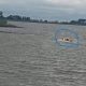 La camioneta se hundió completamente en el río Paraná. Gentileza