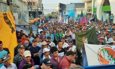 Campesinos se movilizan en Asunción. Foto: @CoordinadoraCNI