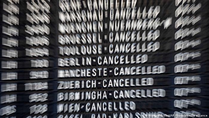 Tablero de partidas y llegadas en el aeropuerto de Frankfurt del Meno. Foto: DW.