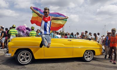 Un hombre durante una protesta contra la homofobia en La Habana, Cuba, en mayo de 2017. Foto: El País