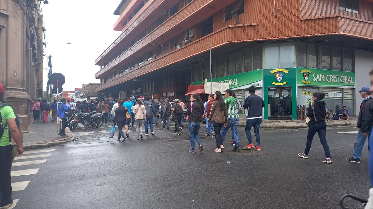 Bloqueos en varias calles por las movilizaciones. Foto. Gentileza.