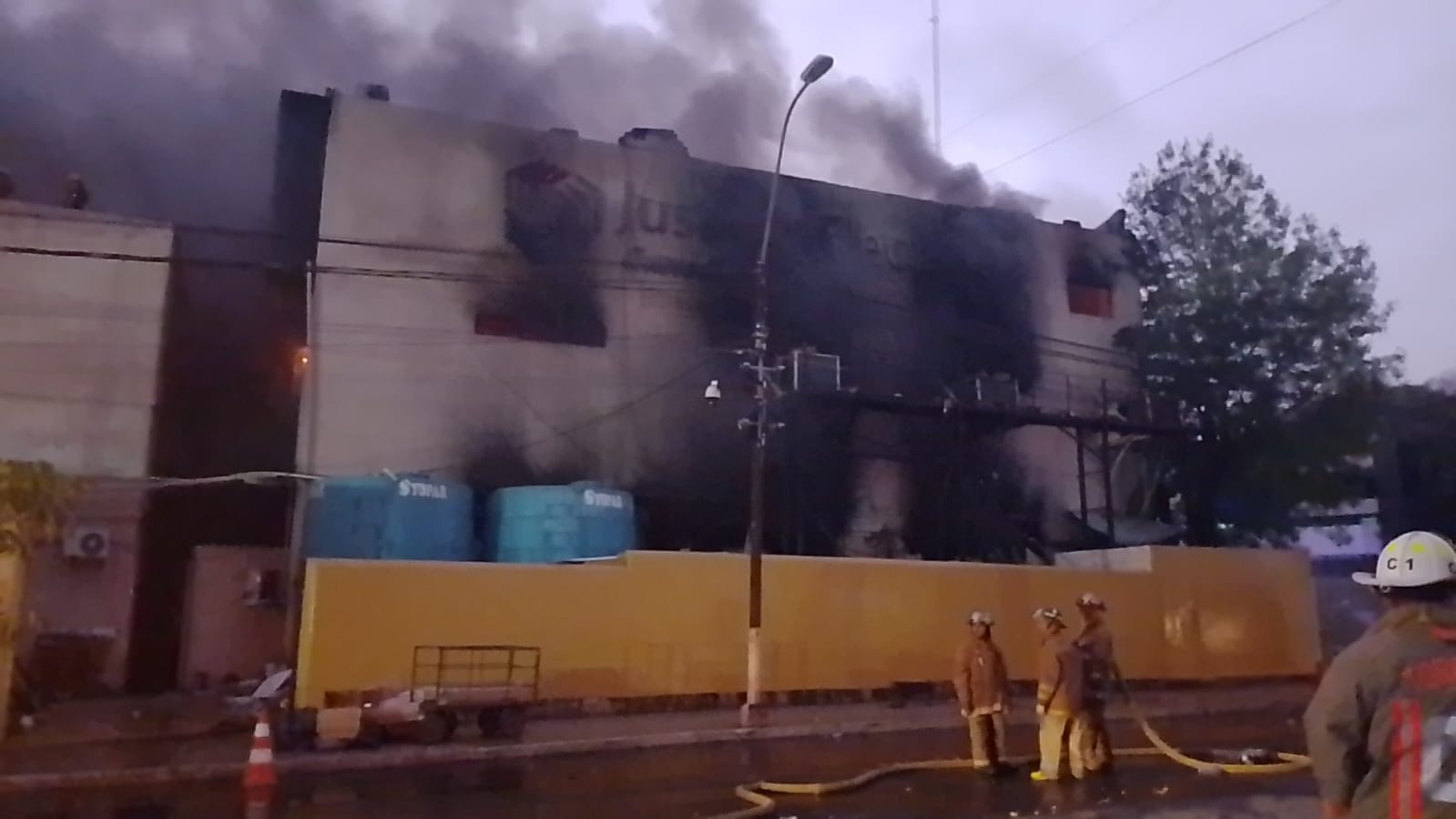 El fuego dejó serios perjuicios en la sede de la Justicia Electoral. Foto: Ñanduti