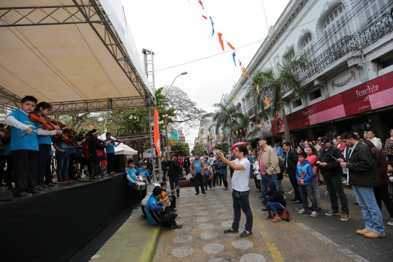 Invitan a las clásicas palmeadas por el centro de Asunción. Foto: Municipalidad de Asunción