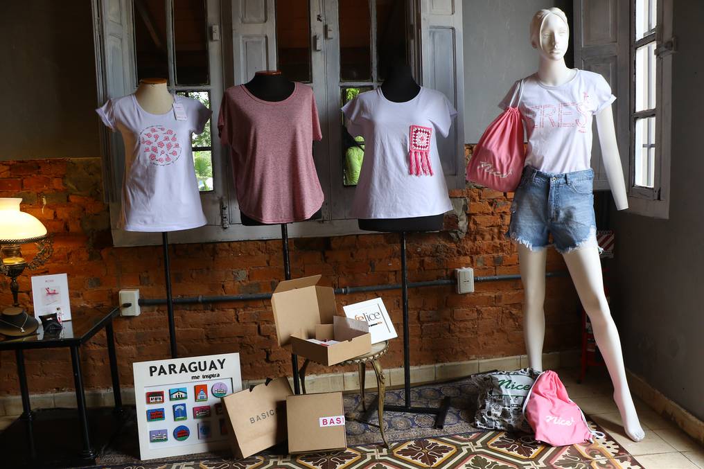 El Sello de Moda Sostenible de Paraguay y Funca presentan nueva colección inspirada en los valores de Octubre Rosa. Foto: Archivo