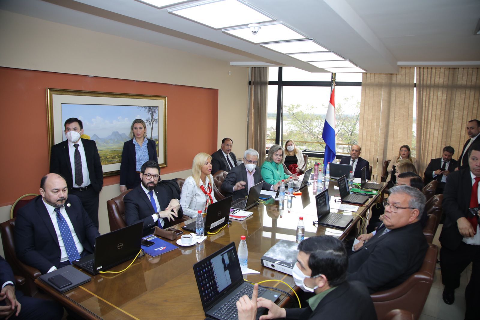 Durante la reunión de congresistas con referentes de instituciones del Estado. Foto: Senado.