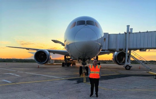 Pamela Bóveda Aguirre es la primera ingeniera aeronáutica del país. Foto: Becal.