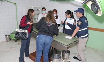 La comitiva fiscal se encuentra en el sanatorio clandestino. Foto: Ministerio Público.