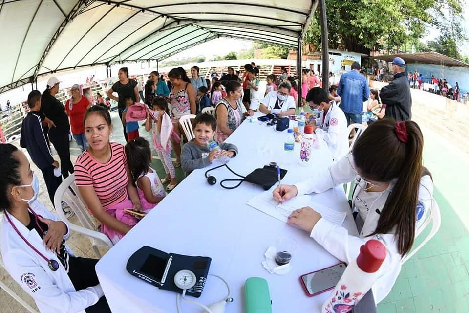 Asistencia incluyó jornada con médicos. Foto: gentileza.