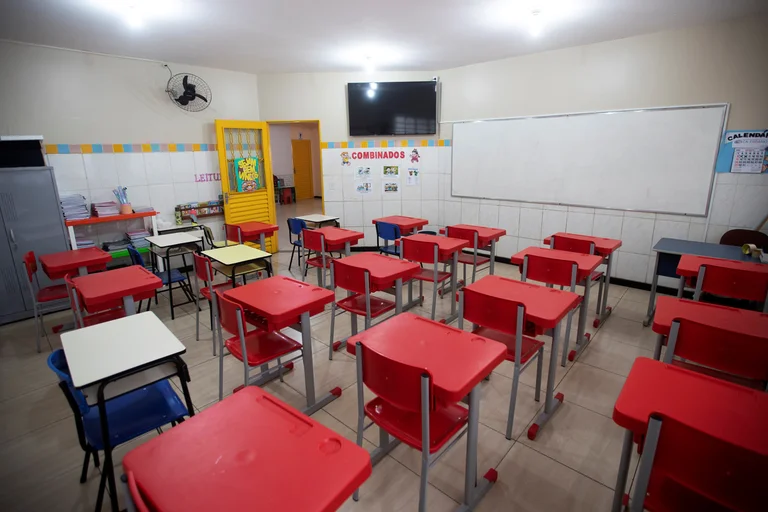 Aula de una escuela en Brasilia. Foto: Infobae