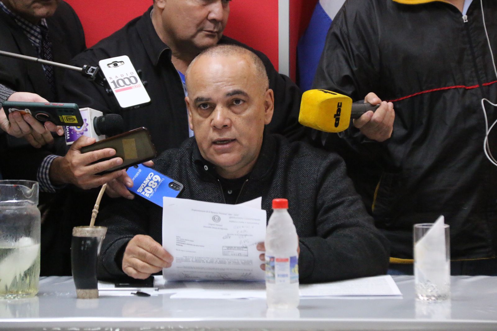 Diputado Basilio Núñez, durante conferencia de prensa. Foto: Diputados