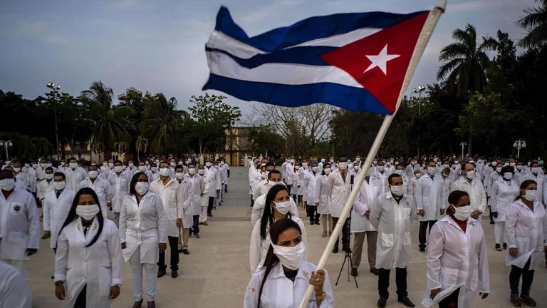 Brigada médica cubana. Foto: Infobae