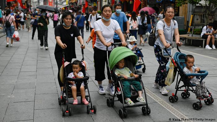 China envejece, con bajas tasas de natalidad. Foto: DW.