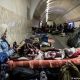 En Kiev, la gente se refugia de los ataques aéreos en las estaciones de metro. En Moldavia no existen refugios de este tipo. Foto: DW.