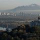 Humo sobre Kiev por ataques rusos. (18.10.2022). El humo se eleva en las afueras de Kiev por ataques rusos. Foto: DW