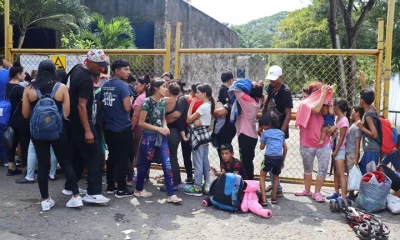 Imagen de las largas filas de migrantes en Tapachula. Foto: Infobae