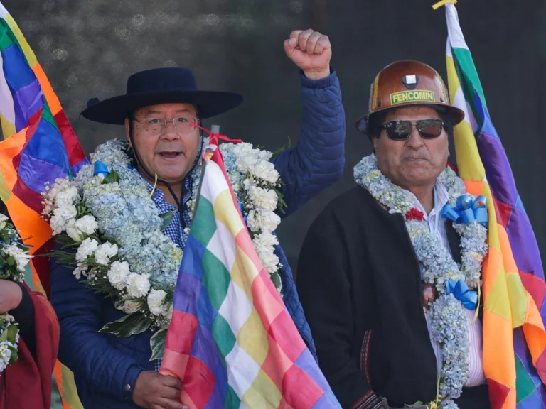 Luis Arce y Evo Morales. Foto: Infobae