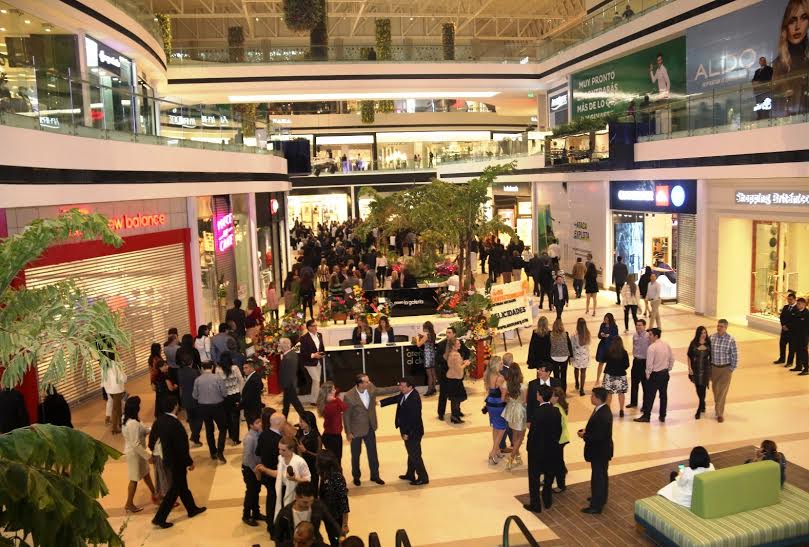 Los shoppings ofrecen descuentos para atraer mayores clientes. Foto: Gentileza