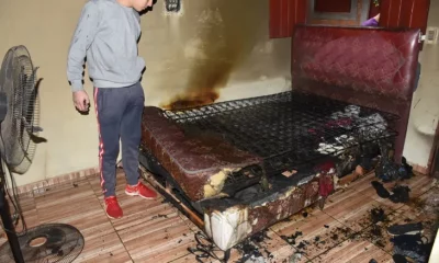 El fuego consumió la cama y otros objetos que el joven tenía en su pieza. Gentileza