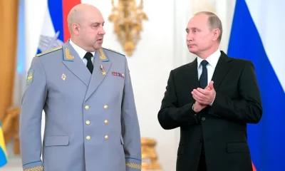 Serguéi Surovikin junto a Vladimir Putin. Foto: Infobae.