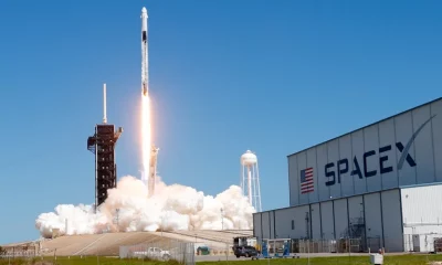 Un cohete SpaceX Falcon 9 con la cápsula Dragon se lanza desde Pad-39A en Crew 5. Foto: Infobae