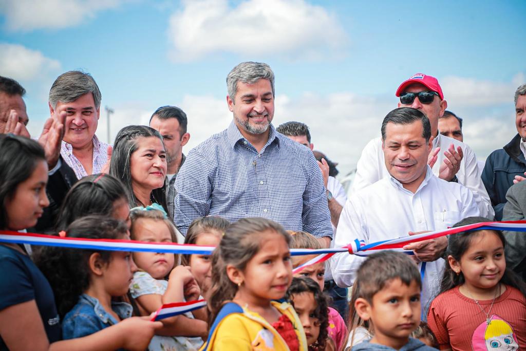 Inauguración de electrificación en Minga Guazú. Foto: Gentileza