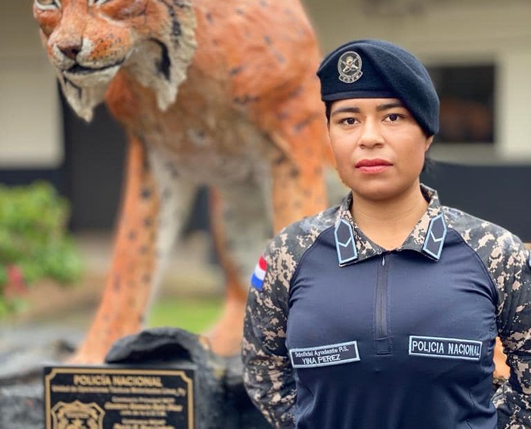 La agente Yina Pérez, nueva agente motorizada del Grupo Lince. Foto: Lince Py