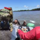 Pescadores en medio del rescate. Foto: Gentileza.