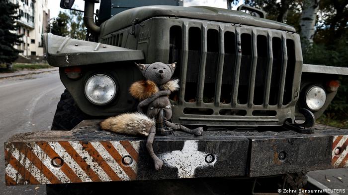 Según Ucrania, han muerto 438 infantes a manos rusas desde el comienzo de la invasión. Foto: DW