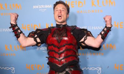 Elon Musk, el lunes en la fiesta de Halloween . Foto: El País.