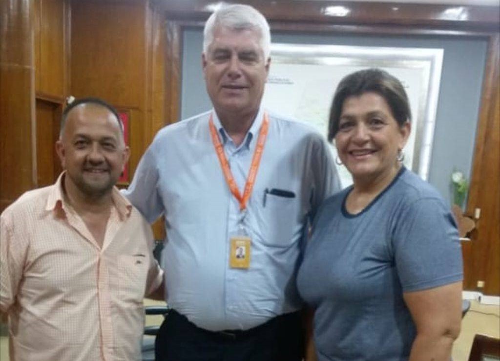 Victor Sanabria junto con Arnoldo Wiens y la senadora Blanca Ovelar. Foto: Gentileza