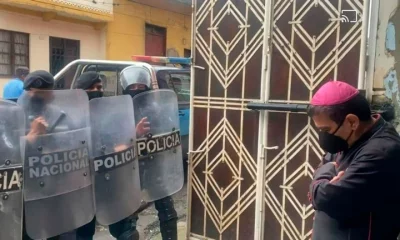 El obispo de Matagalpa, monseñor Rolando Álvarez, lleva más de cien días en calidad de "secuestrado", según el informe. Foto: Infobae.