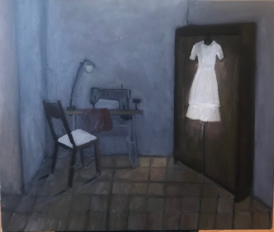 Lilian Camelli, "La oficina de costura", 2020. Acrílico sobre lienzo, 50 × 60 cm. Cortesía