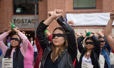 Mujeres periodistas realizan la protesta 'Un violador e tu camino' para manifestarse contra la violencia machista en Bogotá, en diciembre de 2019. Foto: El País