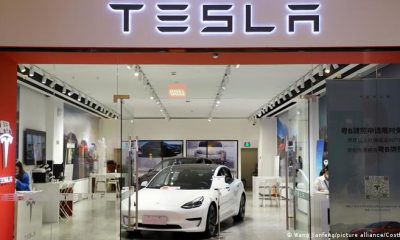 Salón de venta de Tesla en Shenzen, China. Foto: DW.