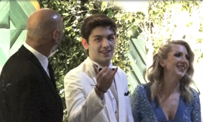 Benjamín Zapag junto a sus padres. Foto: Gentileza.