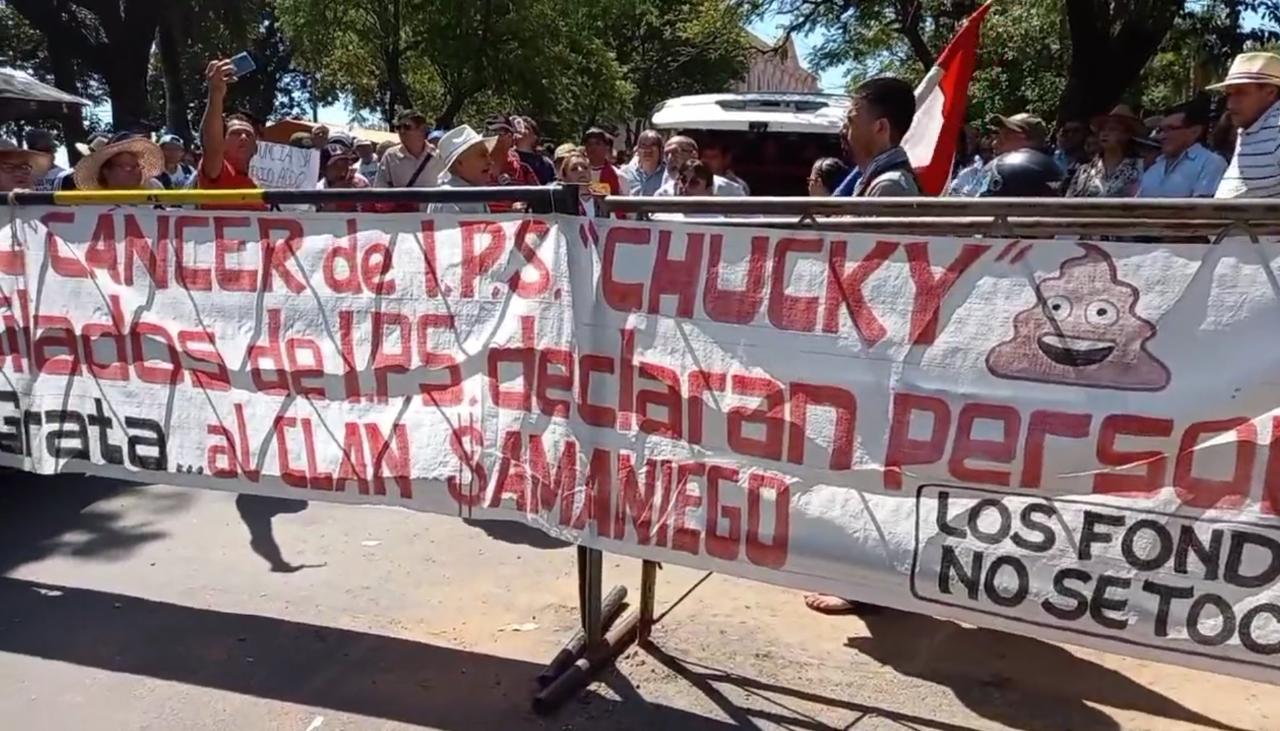 Manifestación frente al Congreso Nacional. Foto: Captura de vídeo de Francisca Pereira.