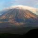 El volcán ya está lanzando rocas. Foto: Infobae