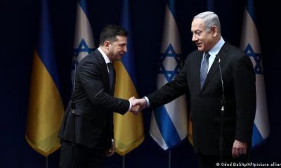 Zelenski estrecha la mano de Netanyahu. Foto: Archivo -DW.