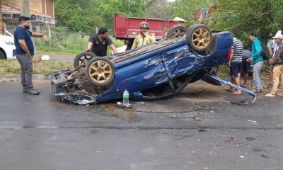 Así quedó uno de los vehículos tras el impacto. Foto: Gentileza.