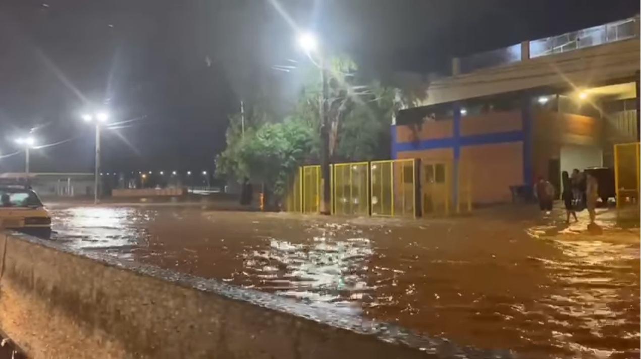 Inundación en zona del Ex Aratirí. Foto: captura.